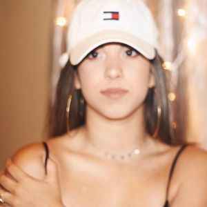 Meet your Posher, Astrid